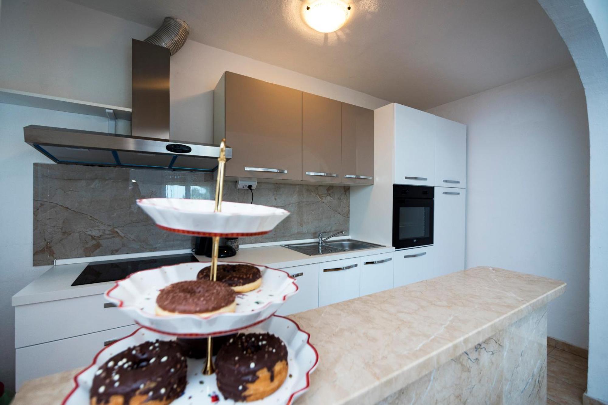 M&M Pelivan Apartments Solin Buitenkant foto