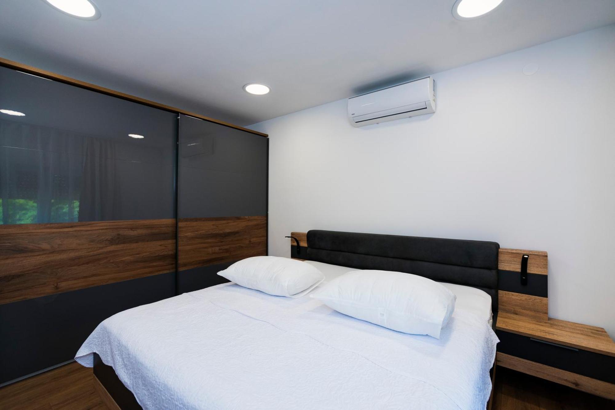 M&M Pelivan Apartments Solin Buitenkant foto
