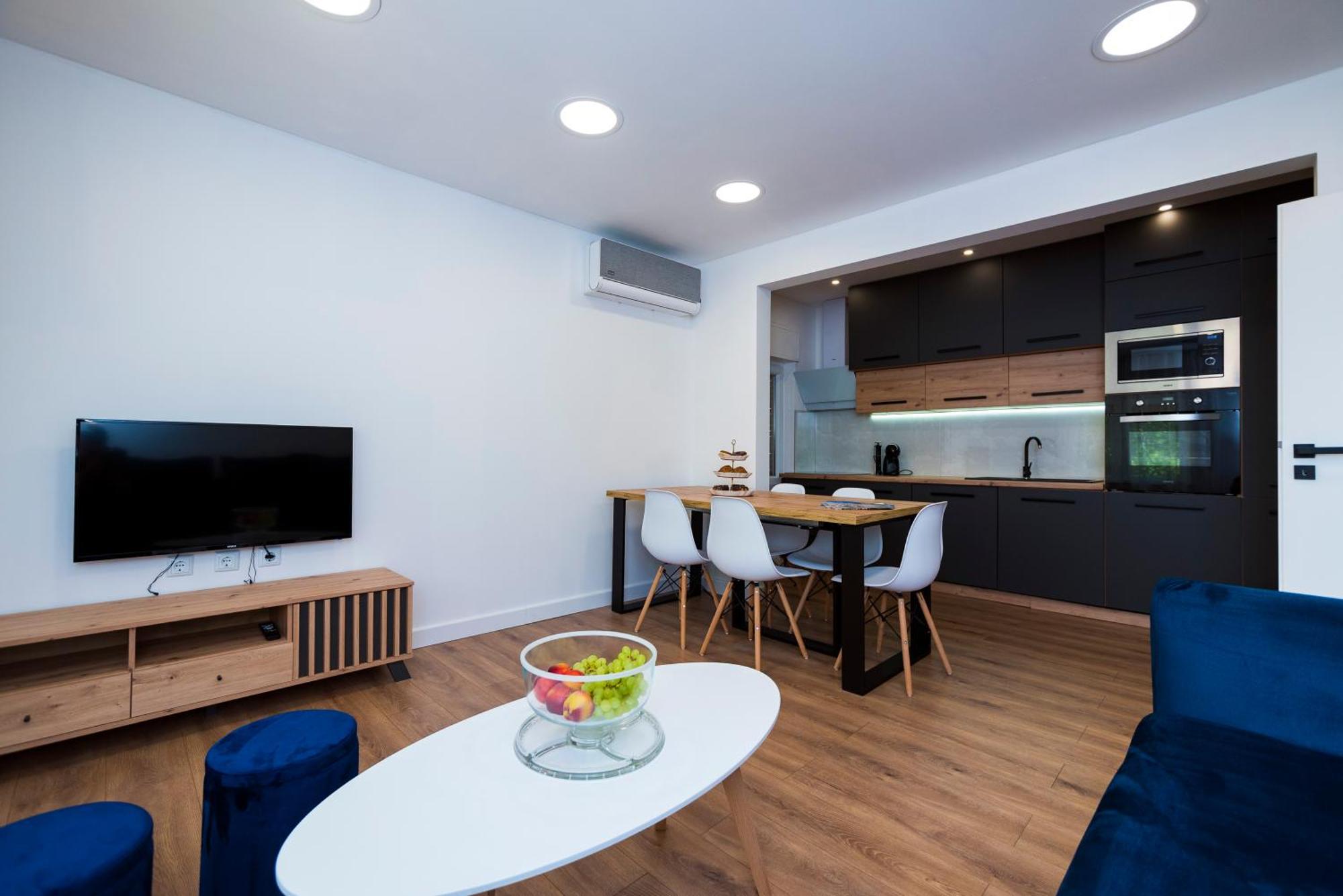 M&M Pelivan Apartments Solin Buitenkant foto