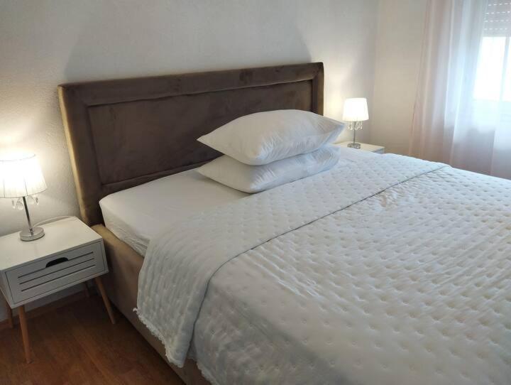 M&M Pelivan Apartments Solin Buitenkant foto